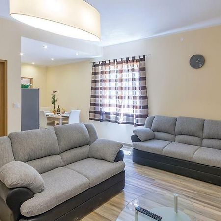Apartments Klaudija Πούλα Εξωτερικό φωτογραφία
